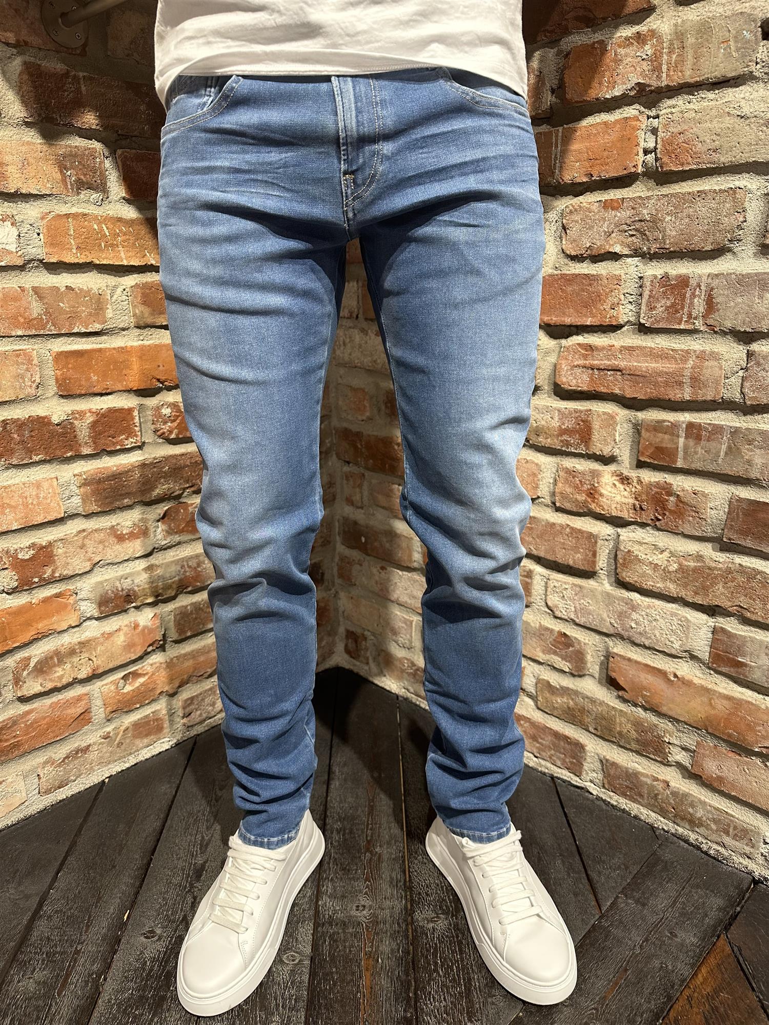 Hyperflex Re-used Slim Fit Anbass Jeans